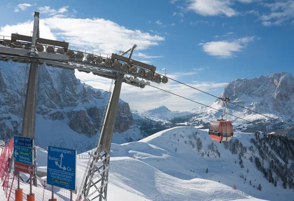 卡普伦，kitzsteinhorn 冰川的滑雪胜地。奥地利 — 图库照片