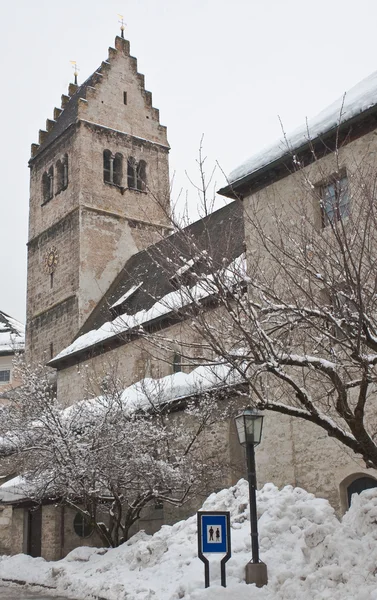 A Igreja de São Hipólito. Zell am See. Áustria — Fotografia de Stock