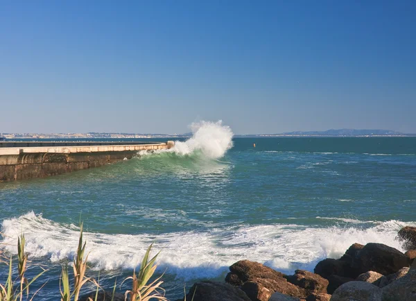 Oceano Atlântico. Cascais, Portugal — Fotografia de Stock