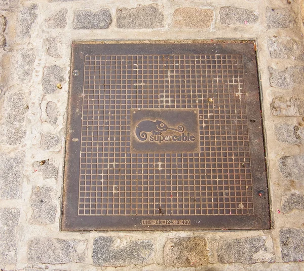 La portilla en el pavimento. Granada, España — 스톡 사진