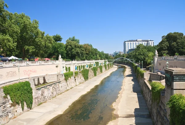 Stadtpark, río Viena. Ciudad de Viena, Austria —  Fotos de Stock