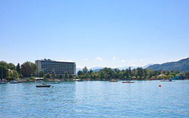 Resort portschach am worthersee ve göl worthersee. Avusturya