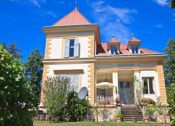 Hotel. Resort portschach am worthersee. Rakousko — Stock fotografie