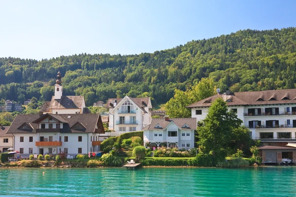 Resort maria värde och lake worth (Wörthersee). Österrike — Stockfoto