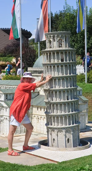 Torre pendente di Pisa, Italia.Klagenfurt. "Minimundus". Austria — Foto Stock