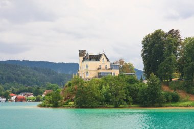 Reifnitz kalesinde lake worth carinthia, Avusturya