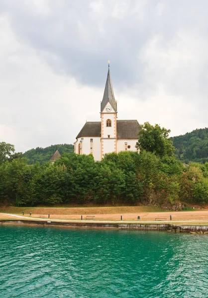 Resort Maria Worth. Church of St. Primus and Felician. Austria — Stock Photo, Image