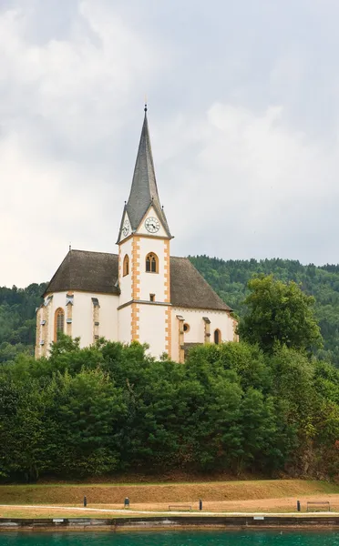 Resort Maria Worth. Church of St. Primus and Felician. Austria — Stock Photo, Image