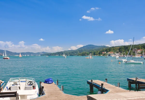 Marina. Resort velden am Worthersee kínálhat. Ausztria — Stock Fotó