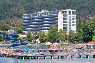 Göl worthersee. Avusturya