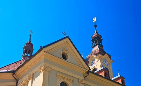 Farní katolický kostel v portschach am worthersee, Rakousko — Stock fotografie