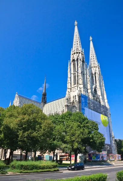 Wotywna świątyni (wotywne churchis) w Wiedniu, austria — Zdjęcie stockowe