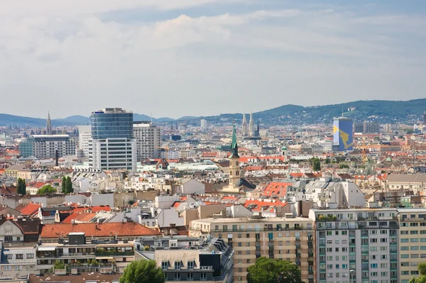 Widok na Wiedeń z diabelskim w prater. Austria — Zdjęcie stockowe