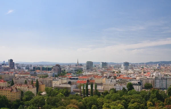 Widok na Wiedeń z diabelskim w prater. Austria — Zdjęcie stockowe