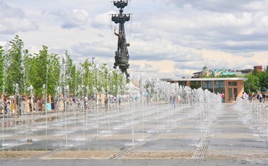Moscow,  fountains, Muzeon park clipart