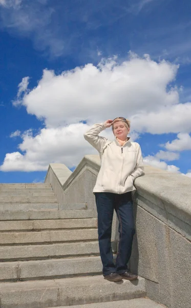 Portrait of a woman of retirement age on the stairs — Φωτογραφία Αρχείου