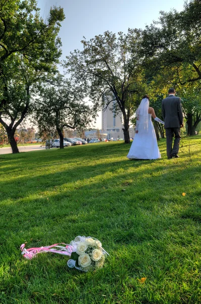 The bride and groom — Stock Photo, Image