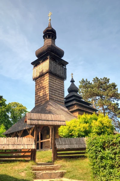 Vieille église en bois, Oujgorod, Ukraine — Photo