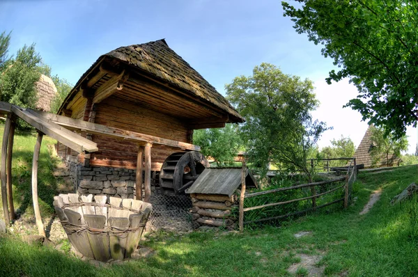 Starý dřevěný dům — Stock fotografie