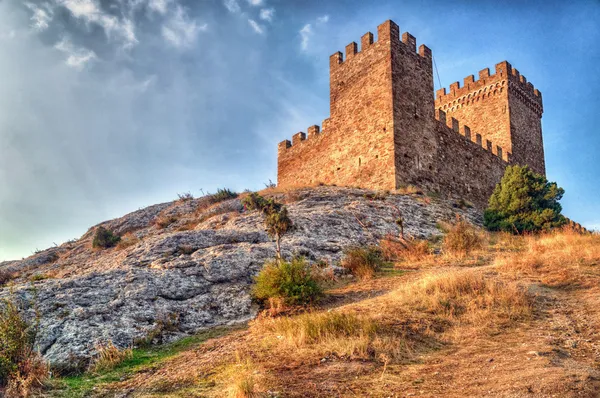 Torre de Genoa fortaleza em Sudak Crimeia — Fotografia de Stock