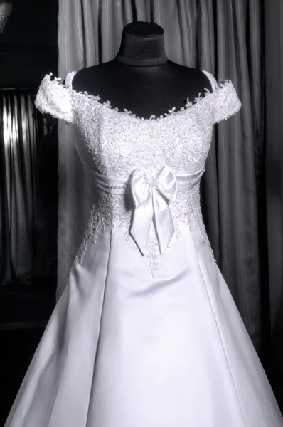 Detail of a weddings dress on a mannequin — Stock Photo, Image