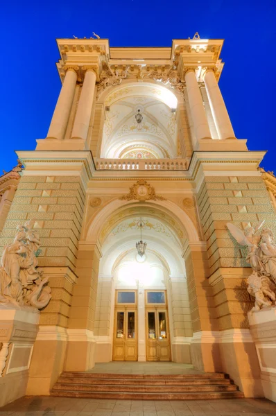 Antiguo Teatro de Ópera en Odessa Ucrania noche —  Fotos de Stock