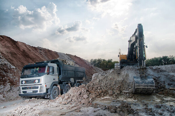 Большой грузовик
