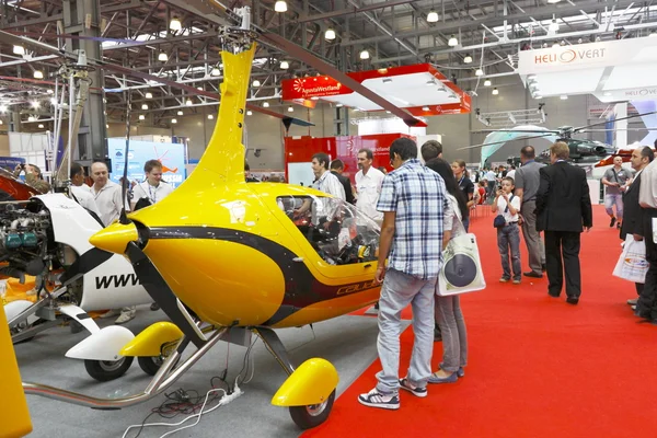 헬기 산업의 국제 전시회 — 스톡 사진