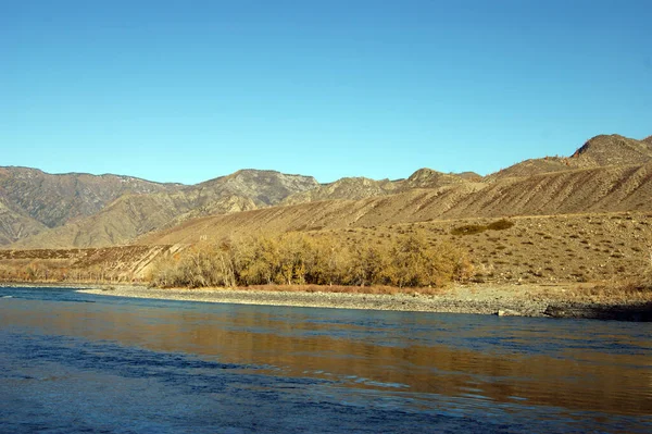 Cool river in mountain autumn daytime at October — Stock Photo, Image