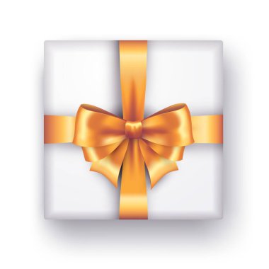 Beyaz arka planda izole edilmiş altın yay ve kurdeleli dekoratif beyaz hediye kutusu. Üst Manzara. Vektör