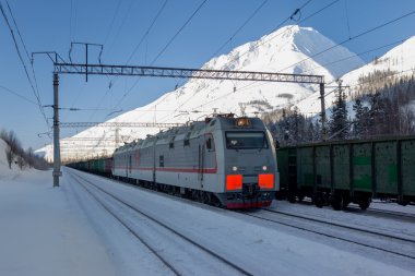 satır başı ile elektrikli lokomotif