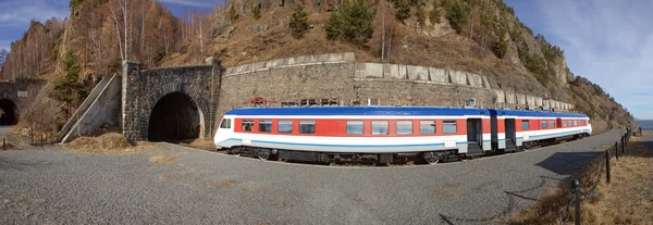 çevre-Baykal demiryoluna tren