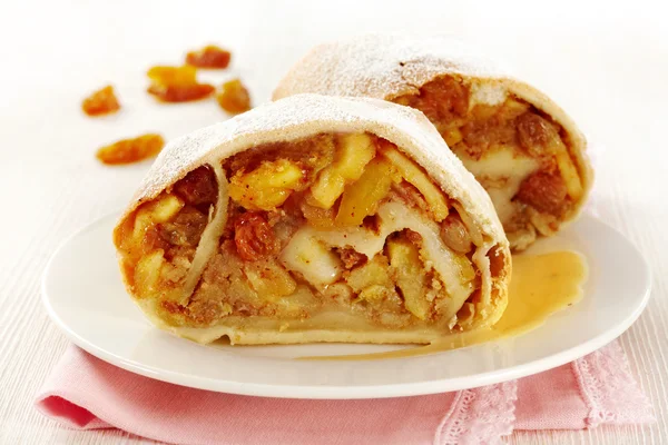 Strudel de manzana —  Fotos de Stock