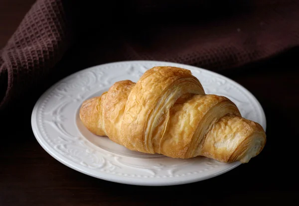 Croissant recién horneado —  Fotos de Stock
