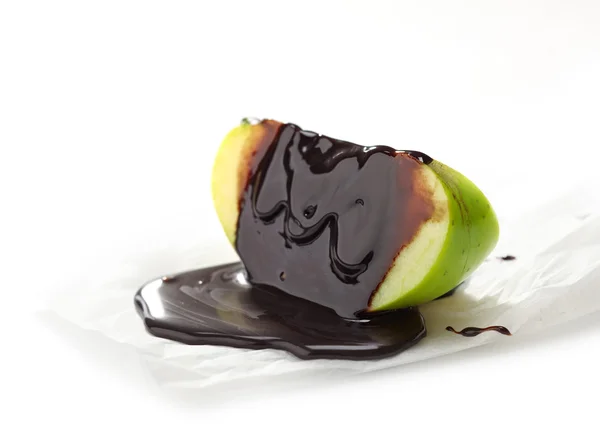 Manzana con chocolate —  Fotos de Stock