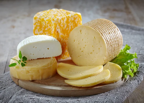 Varios tipos de queso — Foto de Stock