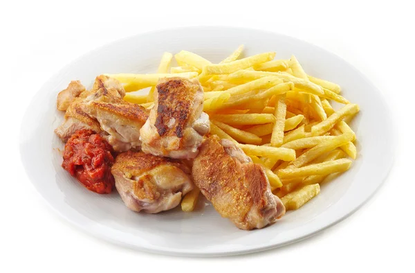 Hühnchen vom Grill und Pommes frites — Stockfoto