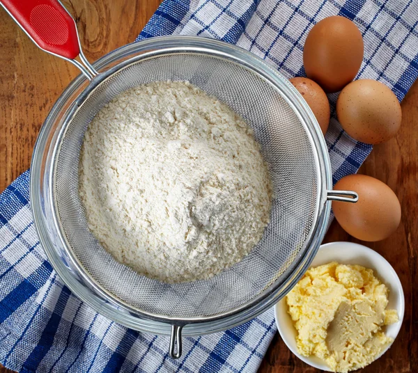 Mąka i jaja — Zdjęcie stockowe