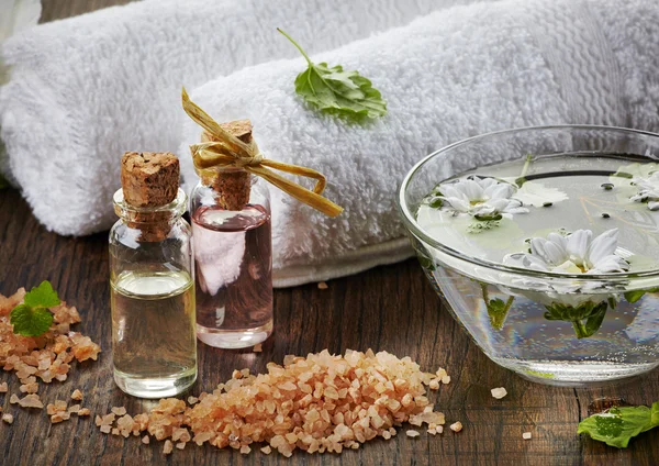 Spa oils and sea salt — Stock Photo, Image