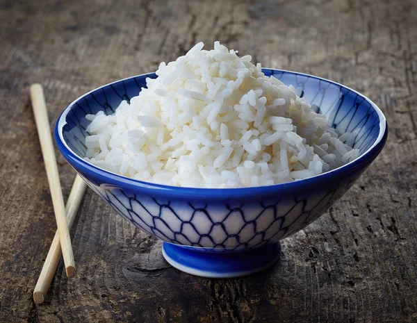 Tigela de arroz fervido fresco — Fotografia de Stock