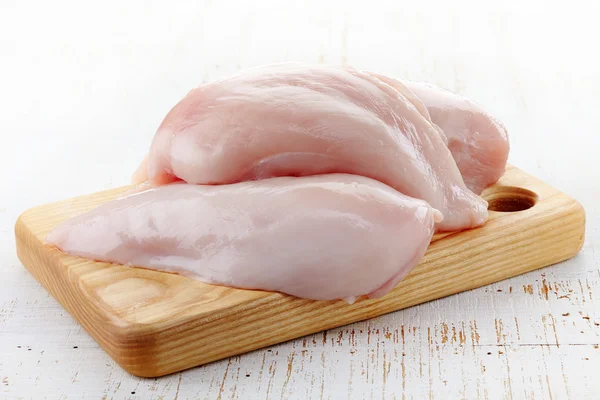 Petto di pollo crudo — Foto Stock