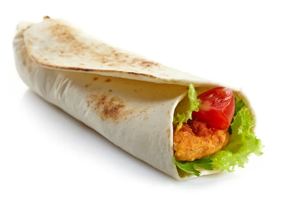 Wrap with fried chicken and vegetables — Stock Photo, Image