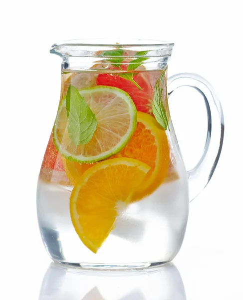 Cold citrus fruit drink — Stock Photo, Image