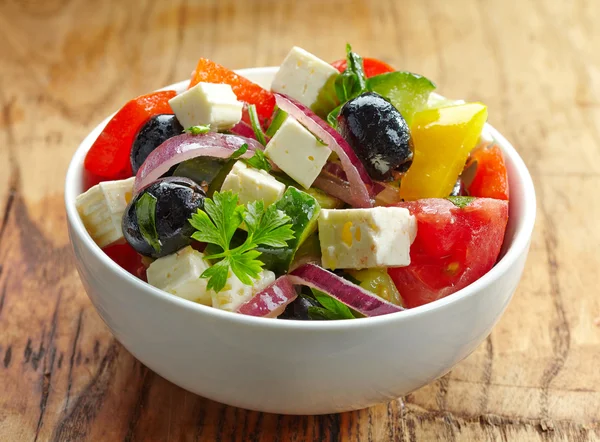Zelfgemaakte Griekse salade — Stockfoto