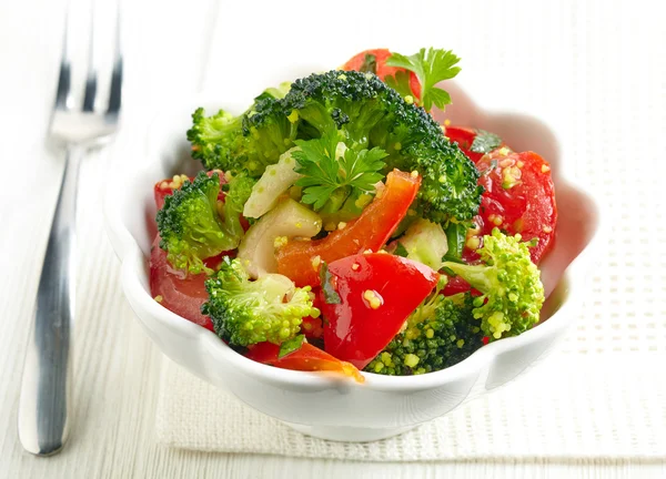 Bowl of vegetable salad — Stock Photo, Image