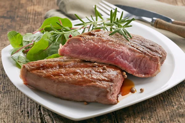 Grilovaný hovězí steak — Stock fotografie