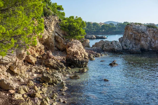 Bellissimo Paesaggio Maiorchino Con Una Riva Rocciosa Maiorca Spagna — Foto Stock