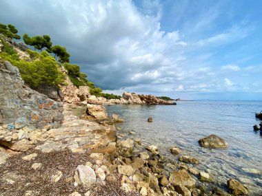 Kayalık bir kıyısı olan güzel Majorcan manzarası, Mallorca, İspanya
