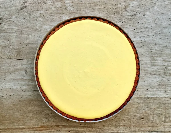 Fresh Whole Lemon Tart Wooden Kitchen Table Top View — Stock Photo, Image