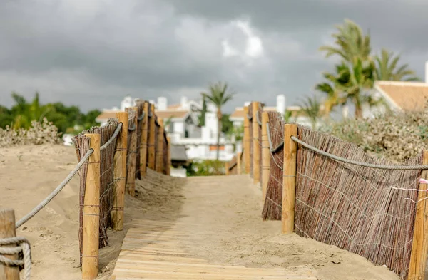 Ocak Ayında Spanya Nın Marbella Plajına Arka Bahçe Kapısı — Stok fotoğraf